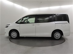 ヴォクシーHV V