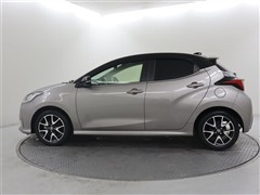 ヤリス HV Z