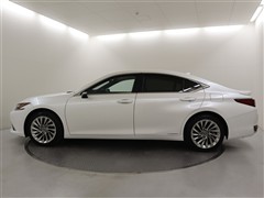 ES300h バージョンL
