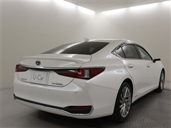 ES300h バージョンL