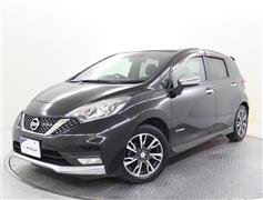 日産 ノートオーラeパワーオーテックスポー