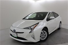 トヨタ プリウス Sセーフティープラス