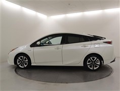 プリウス A ツーリングセレクション