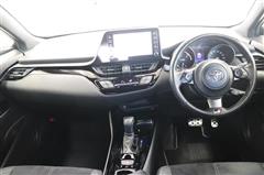 C-HR S GRスポーツ