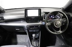 ヤリス ハイブリッド G