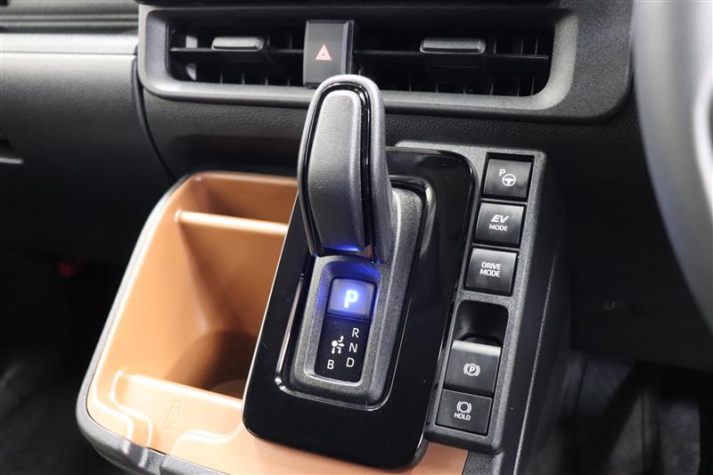 やなっち様確認用　4点セット トヨタ（TOYOTA） 走行中テレビ＆ナビ操作ができるキット NSZN-Z68T