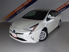 トヨタ プリウス Sセーフティプラス