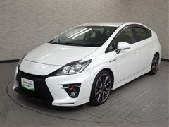 トヨタ プリウス Sツーリングセレ G's