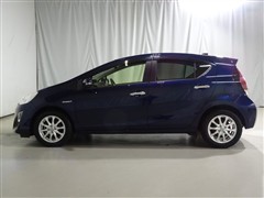 アクア S スタイル ブラック