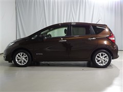 ノート E-パワー メダリスト