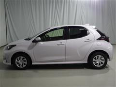 ヤリス ハイブリッド X