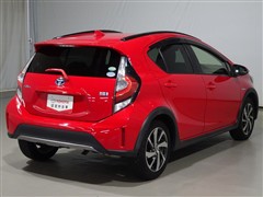 アクア クロスオーバー