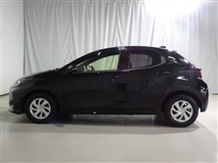 ヤリス ハイブリッド G