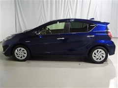 アクア S スタイルブラック