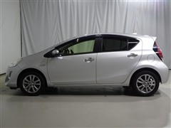 アクア S スタイルブラック