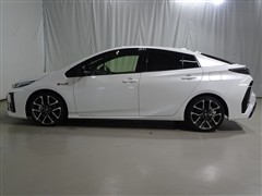 プリウスPHV S.GRスポーツ