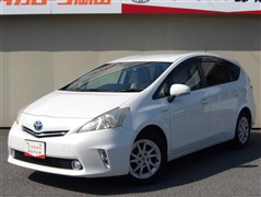 プリウスアルファ S