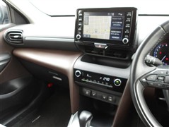 ヤリスクロス Z