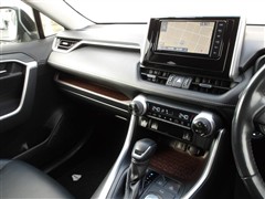 RAV4 ハイブリッドG