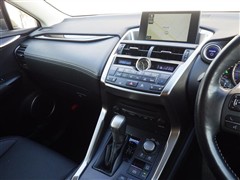 NX300h バージョンL