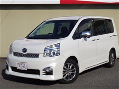 トヨタ ヴォクシー ZS キラメキ3