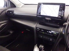 ヤリスクロス ハイブリッド G