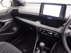 ヤリス ハイブリッド G