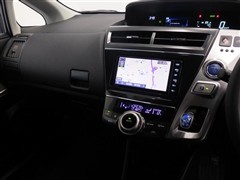 プリウスアルファ S