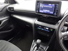 ヤリスクロス ハイブリッド X