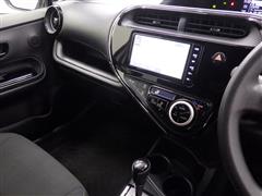 アクア S スタイルブラック