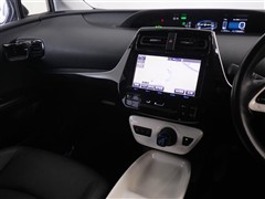 プリウス A プレミアム