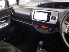 ヴィッツ ジュエラ