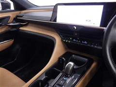 クラウン スポーツ Z