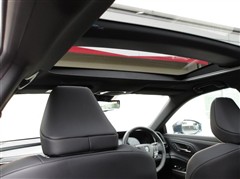 クラウン スポーツ Z