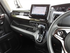 N-BOXカスタムG L Hセンシング