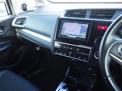 フィット ハイブリッド L PKG