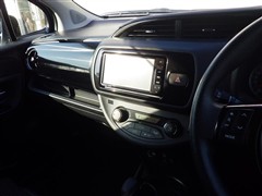 ヴィッツ ジュエラ