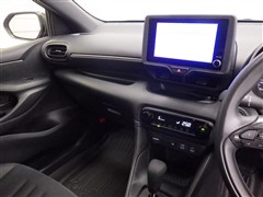 ヤリス ハイブリッド X