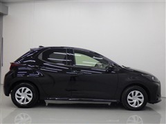 ヤリス ハイブリッド X