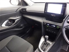 ヤリスクロス ハイブリッド G