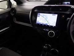 アクア クロスオーバー グラム