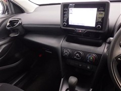 ヤリスクロス X