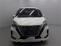 セレナ ハイウェイスター V