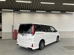 ノアHEV SI