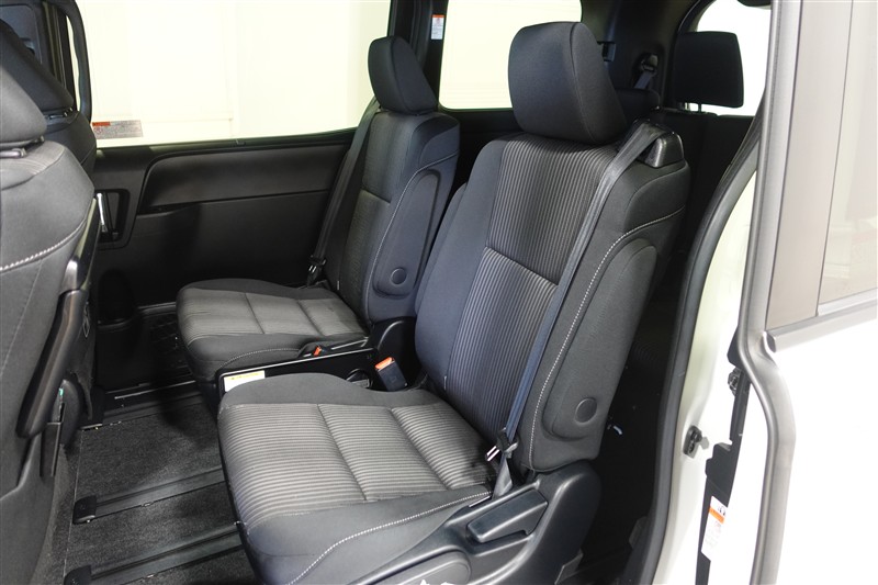 ヴォクシー ZSキラメキ（364018816148）の中古車 | トヨタ認定中古車