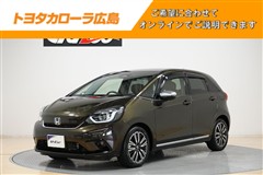 ホンダ フィット E:HEV リュクス
