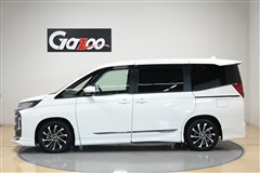 ノアHEV S-Z