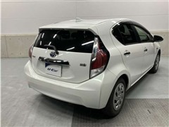 アクア Sスタイルブラック