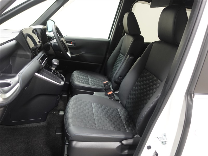 ヴォクシー S-Z（364018867575）の中古車 | トヨタ認定中古車 | トヨタ