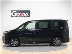 ヴォクシーHEV S-Z